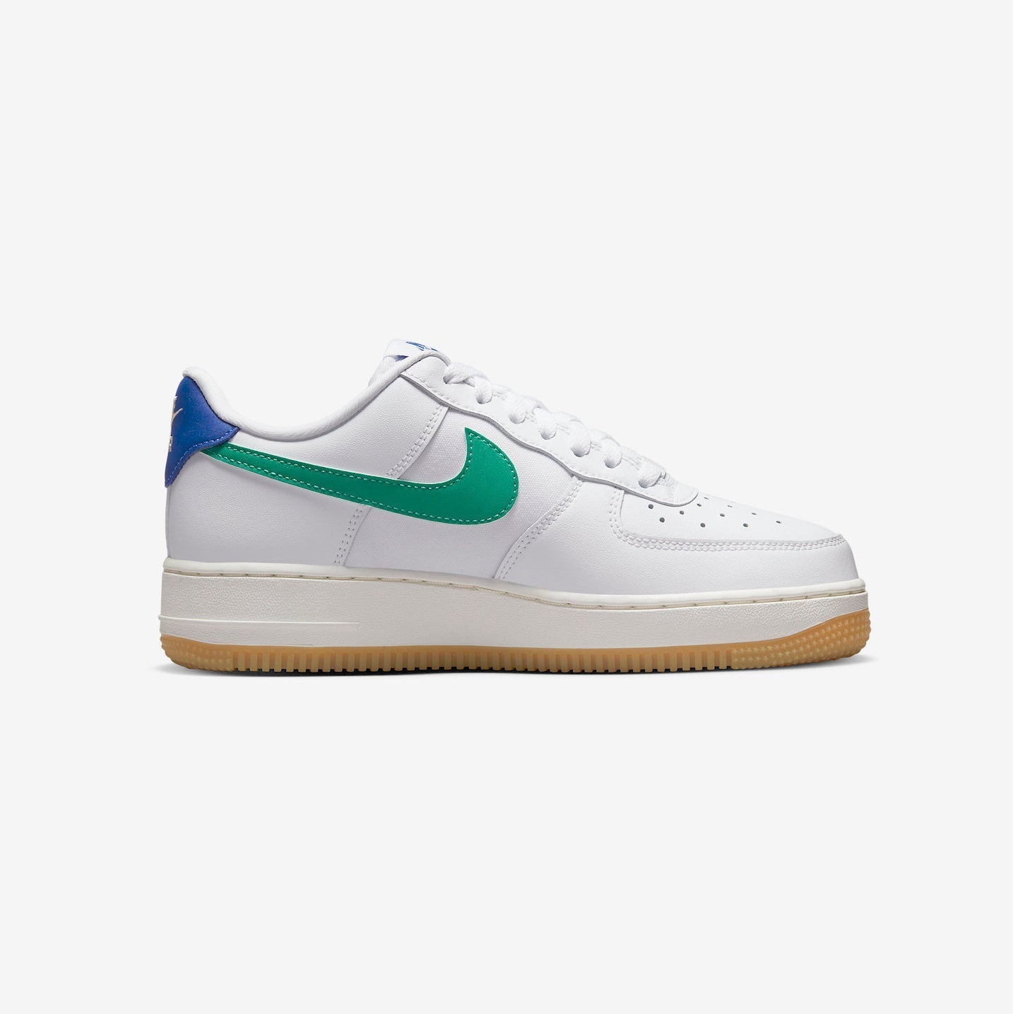 Nike Air Force 1 Low Bianco con Swoosh Verde, Tallone Blu e Suola Gum