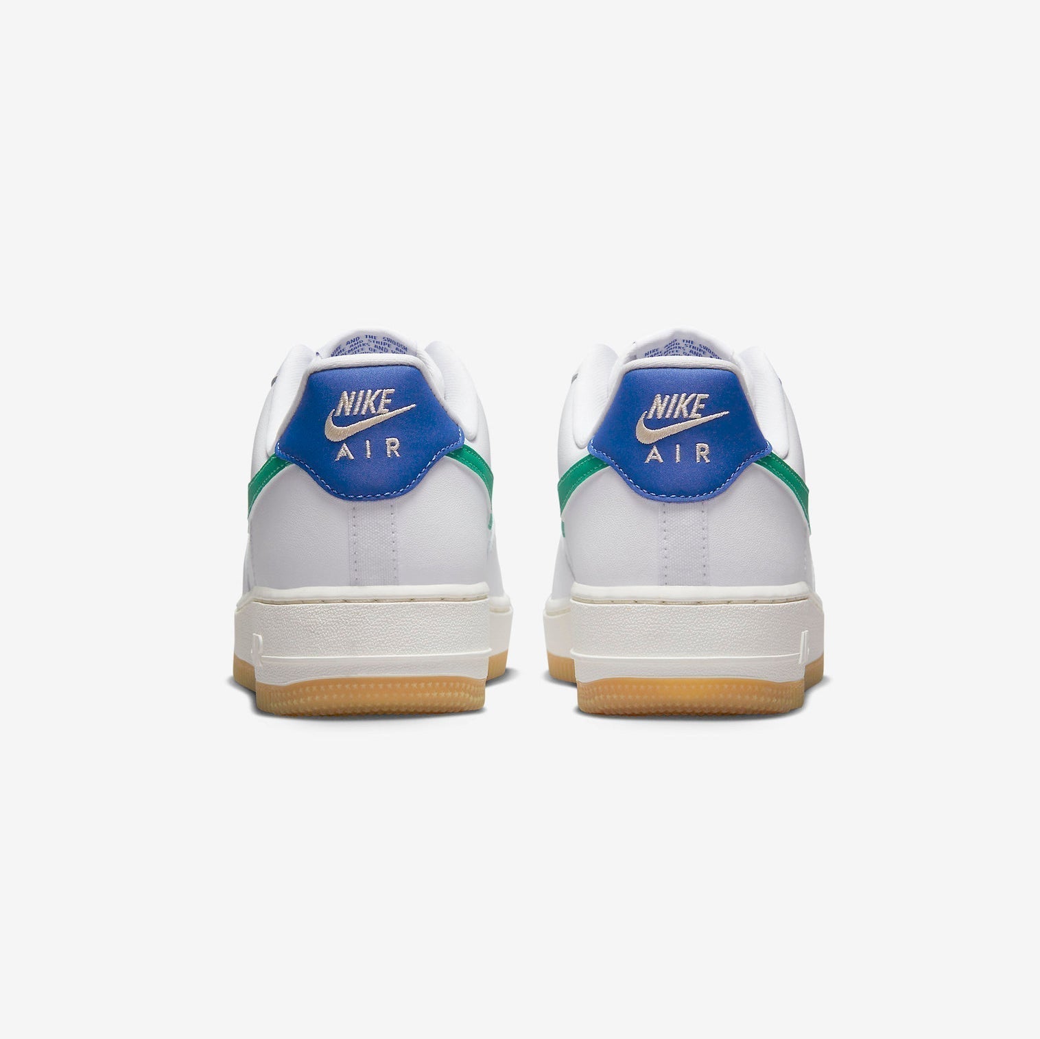 Nike Air Force 1 Low Bianco con Swoosh Verde, Tallone Blu e Suola Gum
