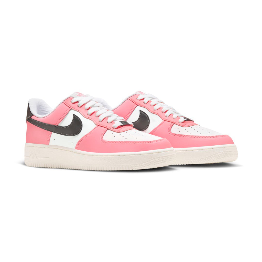 Nike Air Force 1 Low Rosa Pink Foam con Dettagli Neri