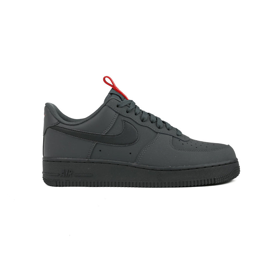 Nike Air Force 1 Low Grigio Antracite con Dettagli Neri e Rossi