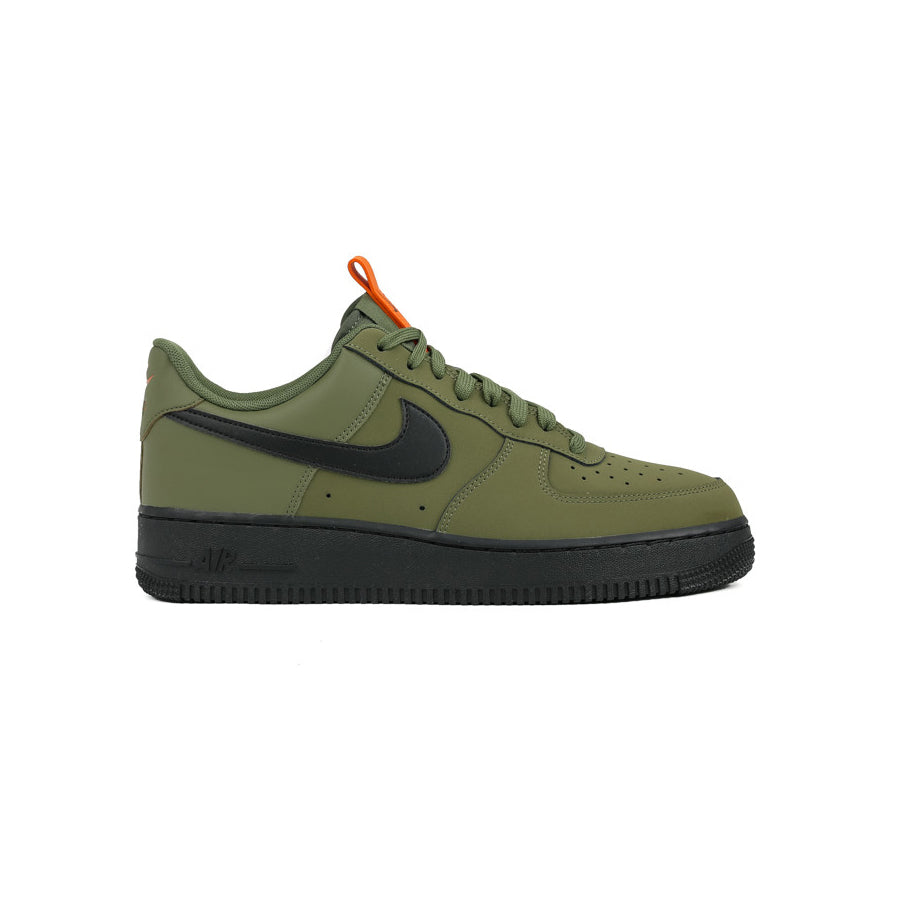 Nike Air Force 1 Low Verde Oliva con Dettagli Neri e Arancioni